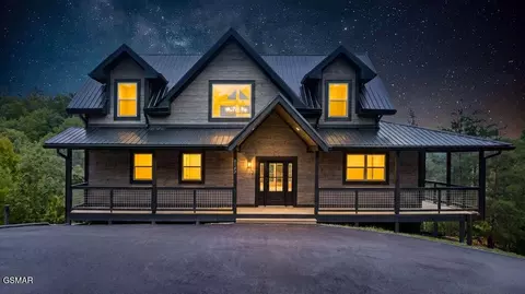 3123 Laughing Pine Ln, Sevierville, TN 37862