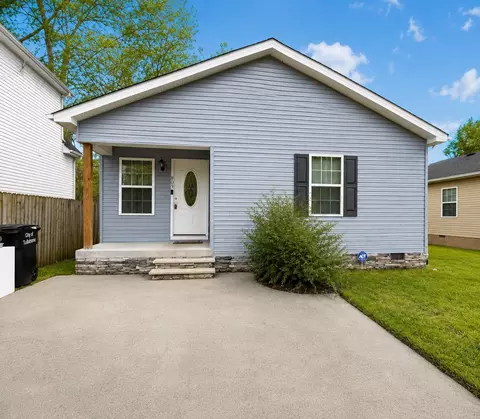 805 E Grizzard St, Tullahoma, TN 37388