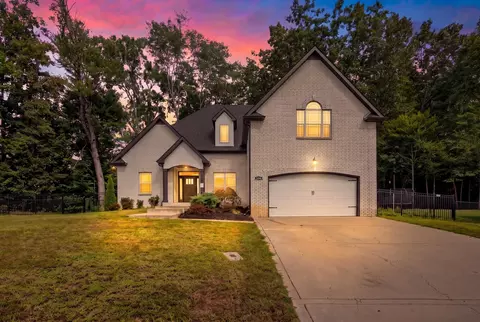 3298 Dabney Ln, Clarksville, TN 37043