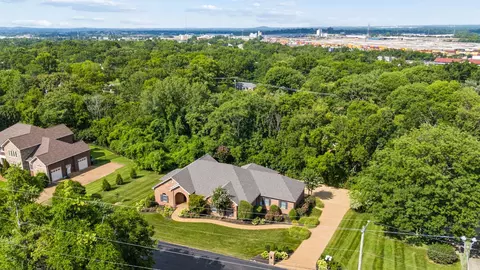 770 Peach Orchard Dr, Nashville, TN 37204