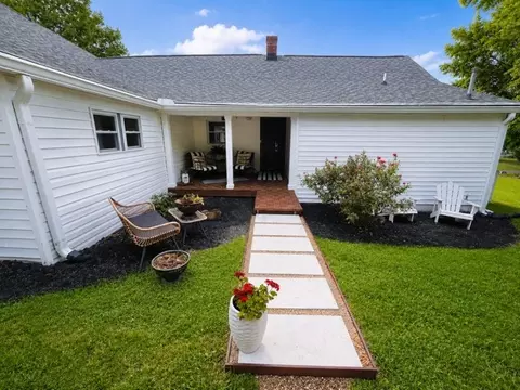 Exterior - 500 5th Ave E, Springfield, TN 37172 photo 5 of 6