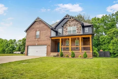 3552 Aurora Dr, Clarksville, TN 37040