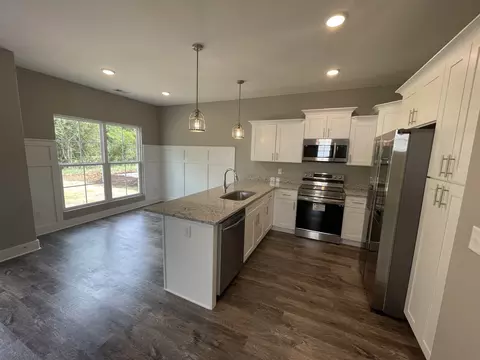 Kitchen - 2235 Barringer Ln, Murfreesboro, TN 37128 photo 2 of 3