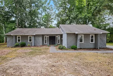 115 Larkway Dr, Tullahoma, TN 37388