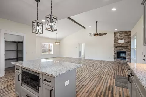 Living - 9345 Fox Hill Rd, Baxter, TN 38544 photo 1 of 7