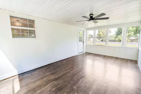 Exterior - 10501 Viola Rd, Morrison, TN 37357 photo 6 of 11