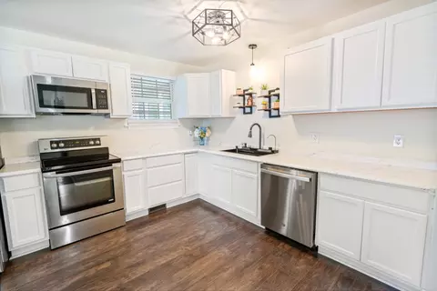 Kitchen - 10501 Viola Rd, Morrison, TN 37357 photo 1 of 1