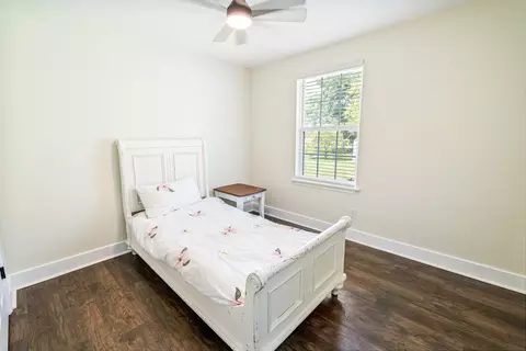 Bedroom - 10501 Viola Rd, Morrison, TN 37357 photo 2 of 5