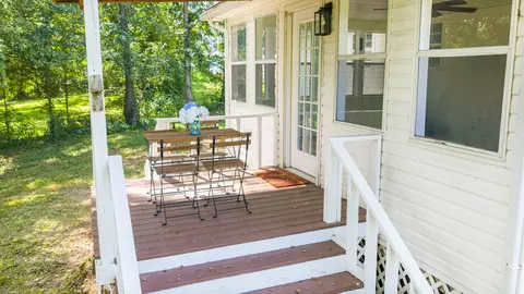 Exterior - 10501 Viola Rd, Morrison, TN 37357 photo 10 of 11