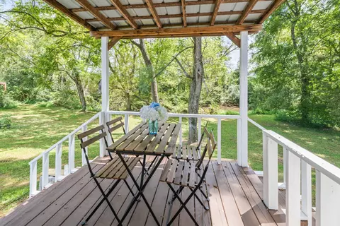 Exterior - 10501 Viola Rd, Morrison, TN 37357 photo 9 of 11