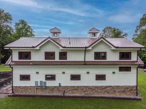 Exterior - 1224 Hangar Rd, Springfield, TN 37172 photo 9 of 13