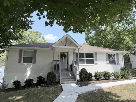634 Watsonwood Dr, Nashville, TN 37211