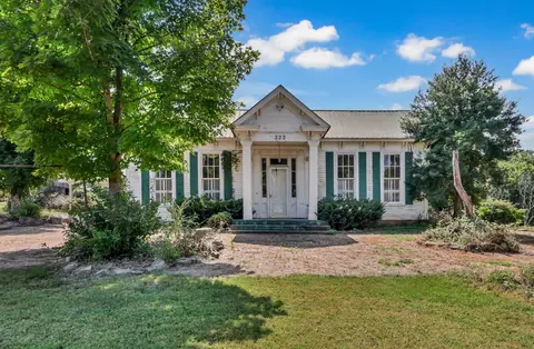 323 S Main St, Trenton, KY 42286