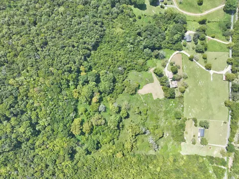 28 Edd Hackett Rd, Pleasant Shade, TN 37145