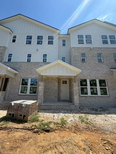 5105 Barton Aly, Thompsons Station, TN 37179