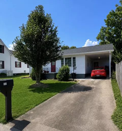 808 Georgia Ave, Etowah, TN 37331