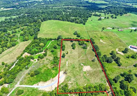 2301 Holloway Rd, Lebanon, TN 37090