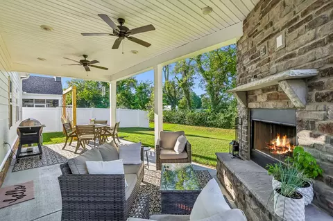 Exterior - 2329 Fig Dr, Murfreesboro, TN 37127 photo 7 of 8