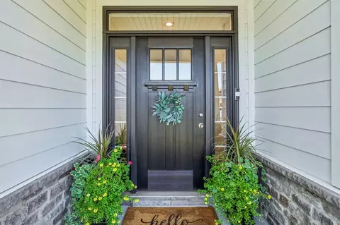 Entry Way - 2329 Fig Dr, Murfreesboro, TN 37127 photo 1 of 10