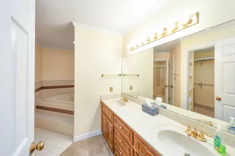 Bath - 53 Hampstead Cv, Jackson, TN 38305 photo 2 of 5