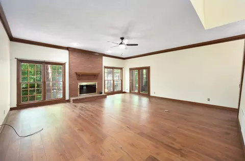 Living - 53 Hampstead Cv, Jackson, TN 38305 photo 1 of 4