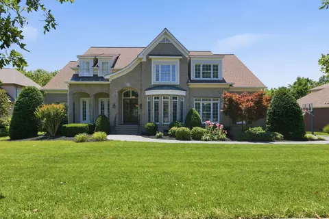1728 Surrey Dr, Brentwood, TN 37027