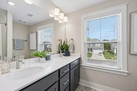 Bath - 3221 Chatfield Dr, Murfreesboro, TN 37129 photo 5 of 6