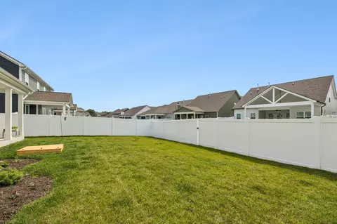 Exterior - 3221 Chatfield Dr, Murfreesboro, TN 37129 photo 9 of 13