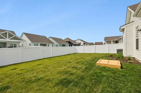 Exterior - 3221 Chatfield Dr, Murfreesboro, TN 37129 photo 8 of 13