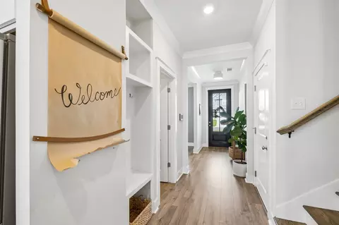 Entry Way - 3221 Chatfield Dr, Murfreesboro, TN 37129 photo 7 of 10