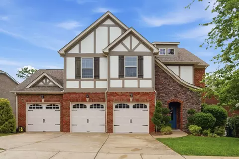 2214 Chaucer Park Ln, Thompsons Station, TN 37179
