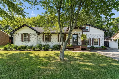 440 Lealand Ln, Lebanon, TN 37087