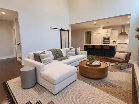 Living - 648 Beamon Dr, Franklin, TN 37064 photo 1 of 3