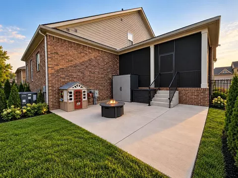 Exterior - 648 Beamon Dr, Franklin, TN 37064 photo 4 of 7