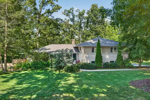 407 N Palisades Dr, Signal Mountain, TN 37377