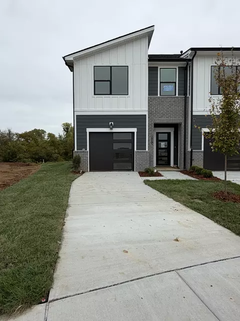1172 Old Creek Bnd, Gallatin, TN 37066