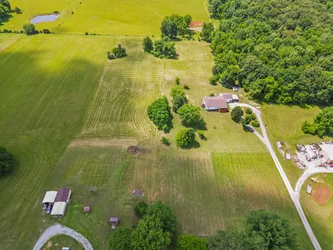View/Area - 4919 Pulliam Hardaway Rd, Springfield, TN 37172 photo 3 of 16