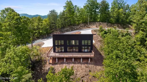 3043 Hatcher Top Rd, Sevierville, TN 37862