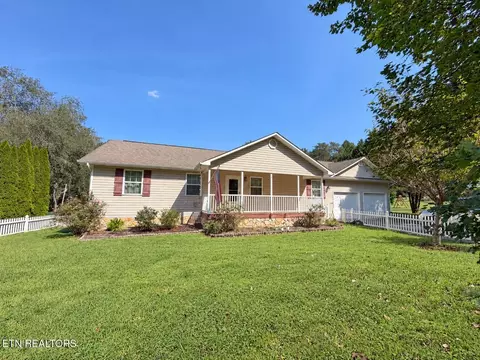 445 Kristy Ln, Evensville, TN 37332