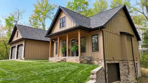 236 Meadowood Rd, Newport, TN 37821