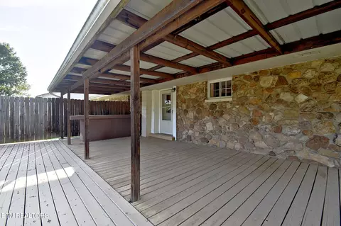 Exterior - 2718 Mayfield Dr, Talbott, TN 37877 photo 3 of 8