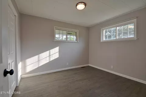 Bedroom - 2718 Mayfield Dr, Talbott, TN 37877 photo 3 of 4