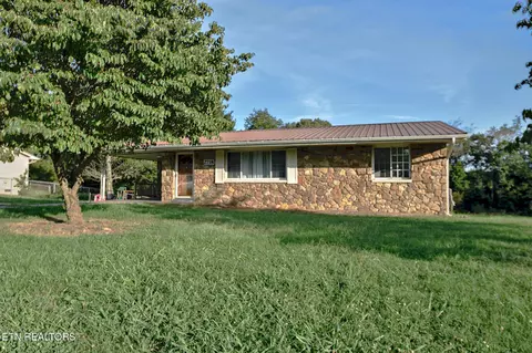 Exterior - 2718 Mayfield Dr, Talbott, TN 37877 photo 1 of 8