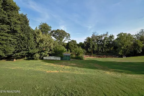 Exterior - 2718 Mayfield Dr, Talbott, TN 37877 photo 6 of 8