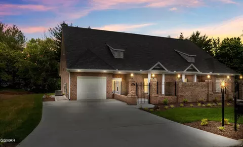 Exterior - 910 Fine Glen Dr, Sevierville, TN 37862 photo 1 of 7