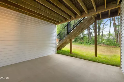Exterior - 910 Fine Glen Dr, Sevierville, TN 37862 photo 6 of 7