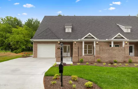 Exterior - 910 Fine Glen Dr, Sevierville, TN 37862 photo 2 of 7