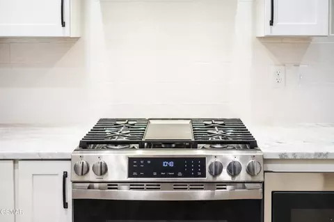 Kitchen - 910 Fine Glen Dr, Sevierville, TN 37862 photo 4 of 5
