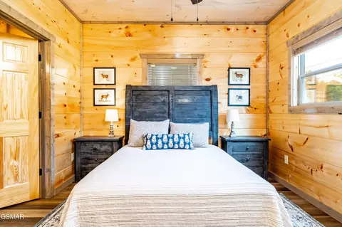 Bedroom - 2107 Eagle Feather Dr, Sevierville, TN 37862 photo 1 of 9