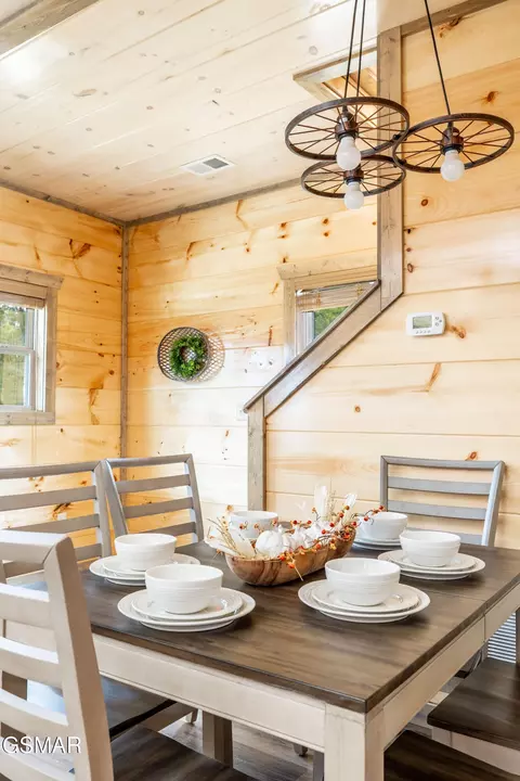 Dining - 2107 Eagle Feather Dr, Sevierville, TN 37862 photo 5 of 6
